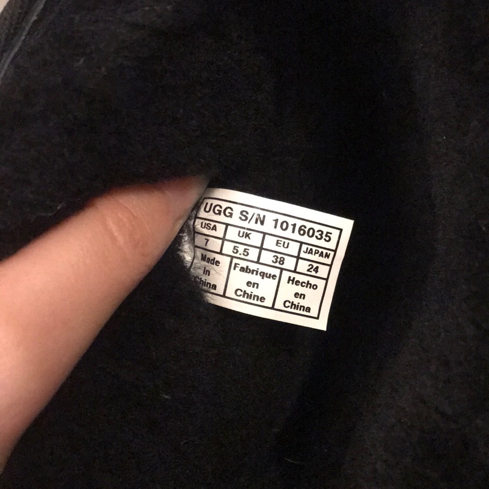 Almost New Authentic Black Uggs - image 5